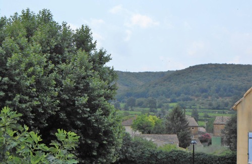 Gaujac House | Small stone house located in a picturesque Provencal village