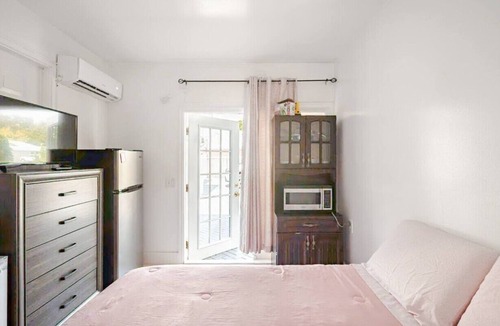 Florida Ridge House | Small Studio apartment