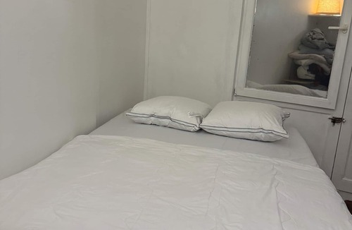 16th Arrondissement Apartment | Small studio in beautiful location Paris