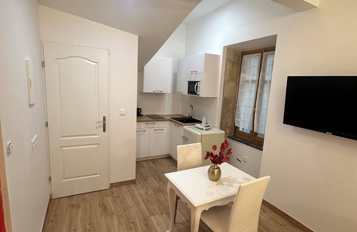 Centre Historique Apartment | Small studio Presbytery in the Church