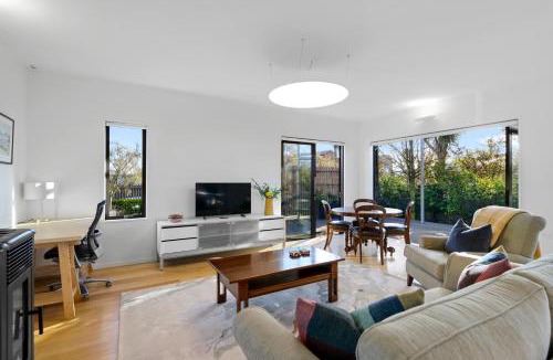 Edgeware House | Small Sustainable House