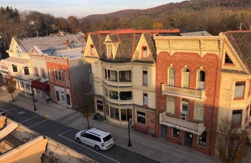 Wyalusing Apartment | Small Town Hideaway