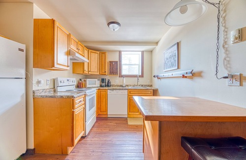 Tannersville House | Small town living, walk to everything