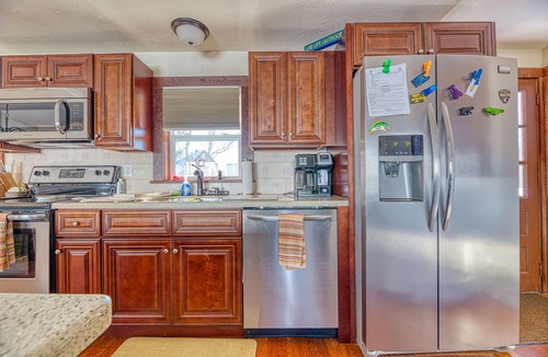 Tannersville House | Small town living, walk to everything