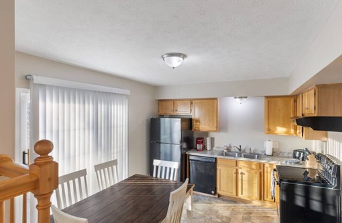 Rochester House | Small Town Peaceful Retreat!