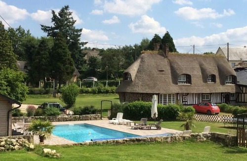 Vatteville La Rue House | Small Villa in the countryside