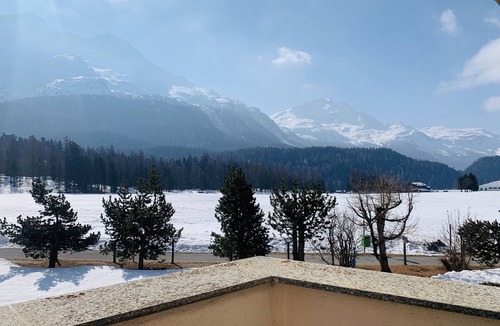 St. Moritz Cottage | Small villa under the ski slopes, private garden, garage, close to the center