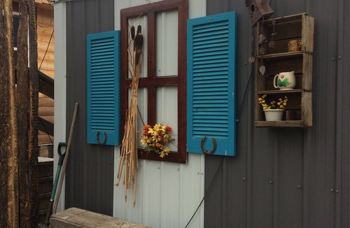 Cochrane House | Small Vintage Guest Ranch Accommodation