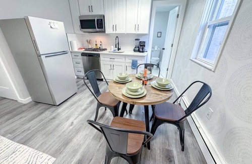 North Ironbound Apartment | Smart and modern central 2br apt