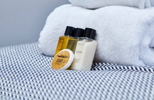 Castle Donington Apartment | Smart Apt Near EMA: FREE Gym Access, FREE Parking