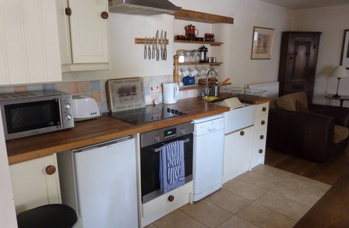 Newton Saint Cyres House | Smart barn conversion. Perfect touring location, for beaches, moors & Cornwall