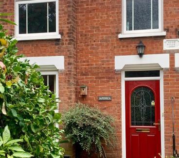 Stalham House | Smart & Comfortable 3-bedroom Victorian house