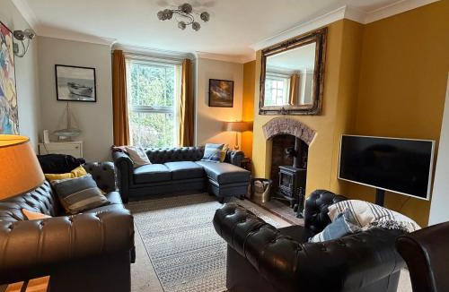 Stalham House | Smart & Comfortable 3-bedroom Victorian house
