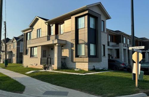 Milton Apartment | Smart & Cute 1BR Basement Apartment-Milton