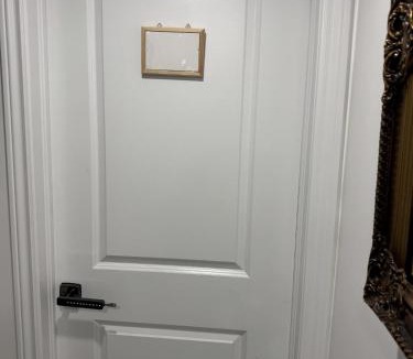 Milton Apartment | Smart & Cute 1BR Basement Apartment-Milton