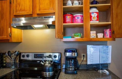 Springfield House | SMART Home close to downtown, MSU, and more