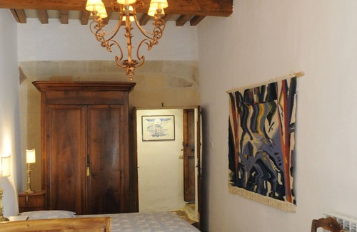 Calvisson Apartment | "Smart Living" independent apartment in historic house