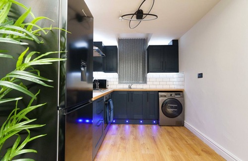 Harehills Apartment | Smart, one bed apartment - Spencer House