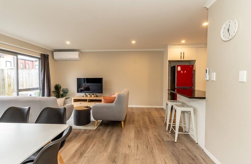 Frankton House | Smart Townhouse