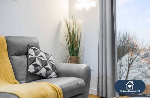 Birmingham City Centre Apartment | Smart TV | Free Parking | Short walk to Bullring