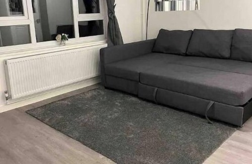 Greenford Broadway House | Smith Farm Apartment