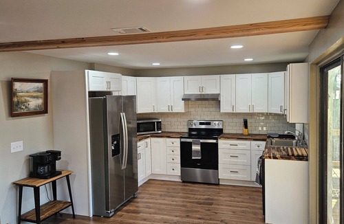 Crane Hill Cabin | SMITH LAKE CABIN-Cave, Dock,