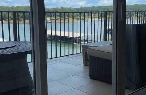 Jasper Condo | Smith Lake Condo with Pool 3bd/2bath