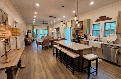 Arley Cottage | Smith Lake Enjoyment Awaits!