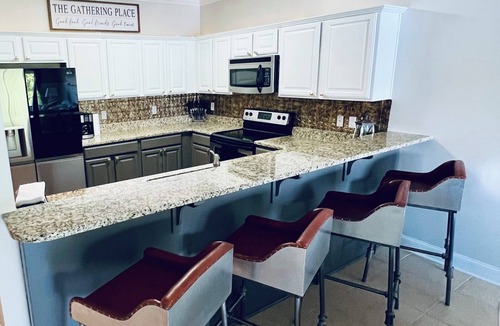 Jasper Condo | Smith Lake Stay with water views, pool and spa bath 3bd 2bath