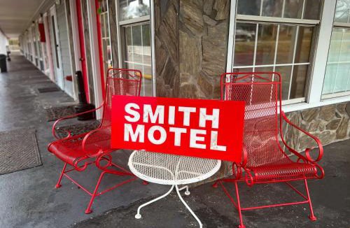 Calhoun Hotel | Smith Motel