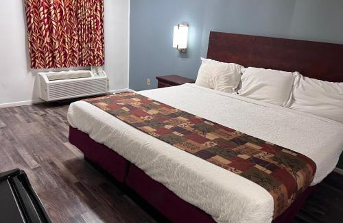 Calhoun Hotel | Smith Motel