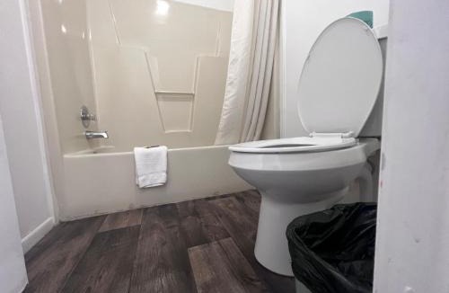 Calhoun Hotel | Smith Motel