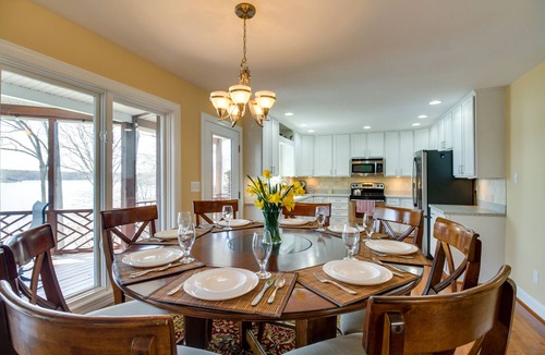 High Point House | Smith Mountain Lake Getaway w/Private Dock!