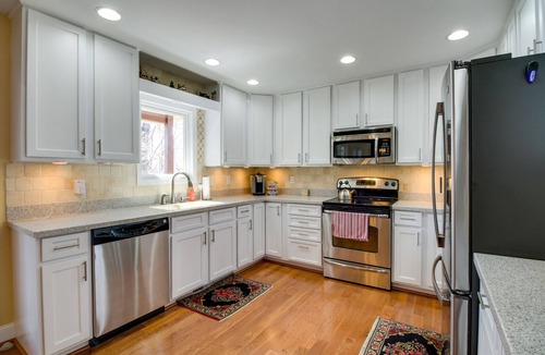 High Point House | Smith Mountain Lake Getaway w/Private Dock!