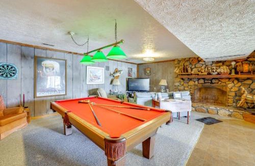Huddleston Apartment | Smith Mountain Lake Retreat with Private Beach!
