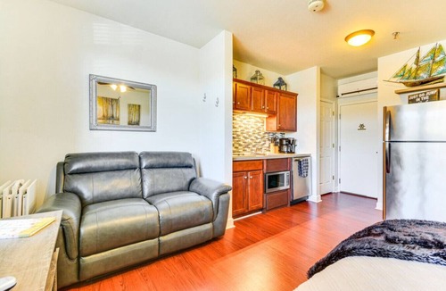 Smith Mountain Lake Apartment | Smith Mountain Lake Studio | Pool, Beach & Trails