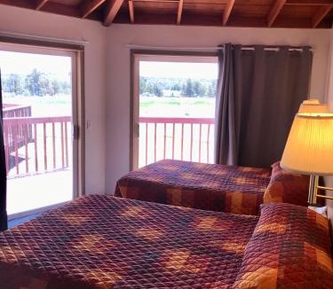 Crooked River Ranch Bed & Breakfast | Smith Rock Resort