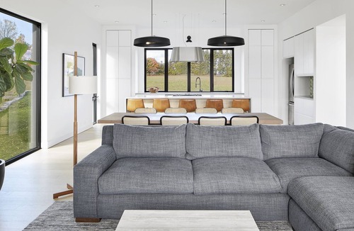 Waupoos House | Smith's Bay Waterfront Lake House