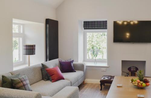 Mauchline House | Smithfield House