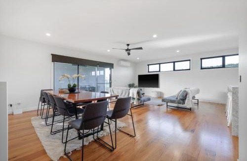 Smiths Beach House | Smiths Island Retreat