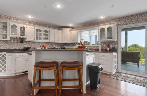 Smithville House | Smithville Lakehouse Country Living up to 15 guests!
