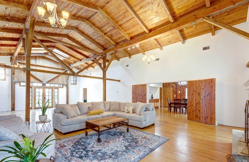 Smithville House | Smithville Retreat on 25 Private Acres!