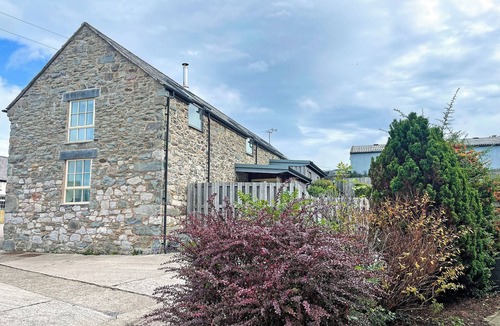 Llanfair Talhaiarn Cottage | Smithy Barn - HW7592