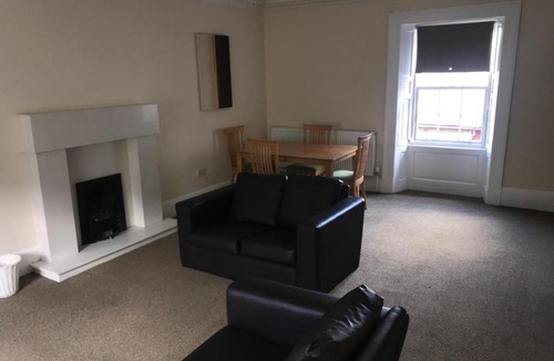 Cumbernauld Apartment | Smithyends Apartments