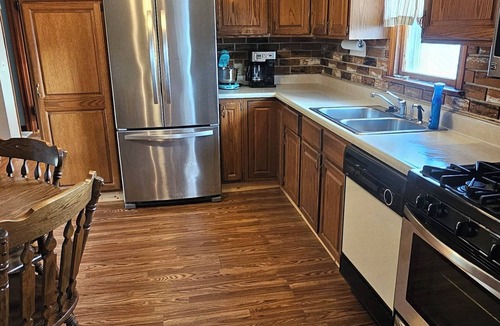 Smethport House | Smitty's Cozy Corner in Smethport, PA. Spaciously 4-bedroom home