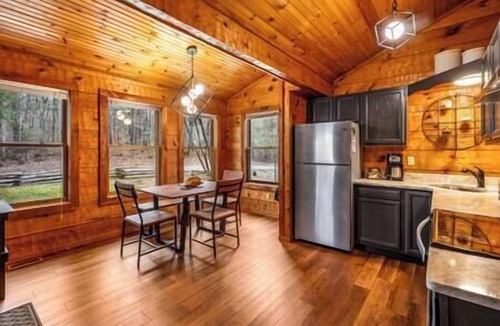Townsend Cabin | Smoke Rise is a remodeled modern cabin near it all