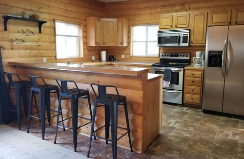 Onanole Hotel | Smokey Hollow Motel & Resort