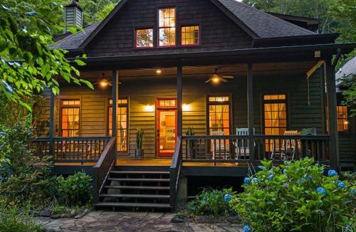 Almond House | Smokey Mountain Getaway