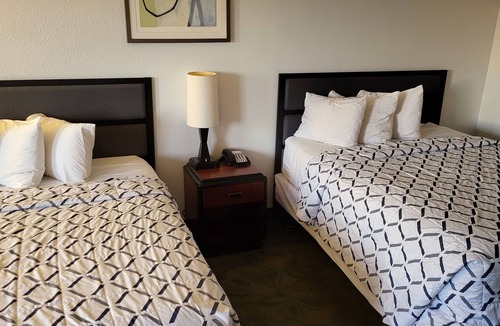 Arlington Hotel | Smokey Point Motor Inn