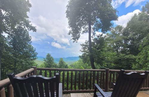 Almond Cabin | Smoky Mountain Cabin!